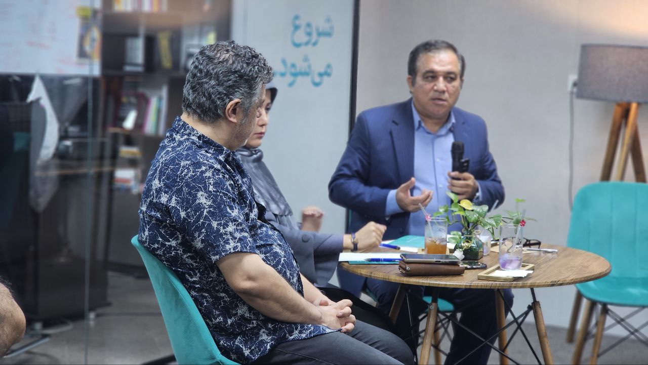 علی تاجرنیا، مدیر‌عامل باشگاه استقلال در کافه رویداد کارزار به پرسش‌های هواداران پاسخ داد