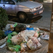 درخواست نصب مجدد سطل‌های زباله جلوی منازل در کرج