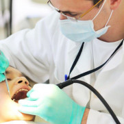 اعتراض به پیشنهاد افزایش ظرفیت پذیرش دانشجوی دندانپزشکی