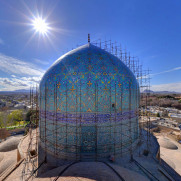 درخواست مرمت سازه‌ای اصولی و اصلاح مرمت کاشی‌کاری گنبد مسجد جامع عباسی اصفهان
