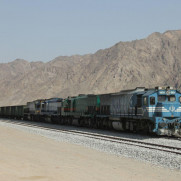 درخواست احداث ایستگاه راه‌آهن و ترمینال مسافربری در شهر مرودشت
