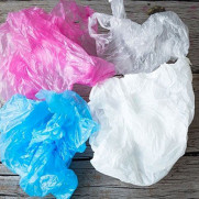 مطالبه افزایش قیمت کیسه‌های پلاستیکی برای کاهش مصرف آن