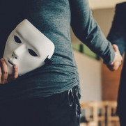 درخواست رسیدگی به پرونده شرکت کوروش کمپانی و جلوگیری از کلاه‌برداری‌های مشابه