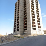 درخواست تعیین تکلیف و تحویل واحدهای طرح مسکن ملی بعد از ۱۵ سال