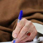 درخواست از رهبر معظم انقلاب جهت ورود مستقیم به مشکلات معیشتی مردم