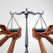 اعتراض به مدیریت اتوبوسی و مانع‌تراشی در رشد کارکنان بنیاد شهید